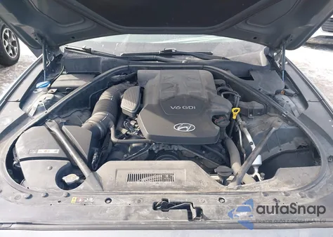 2015 Hyundai Genesis 3.8 z USA, uszkodzony, nr VIN KMHGN4JE0FU018688